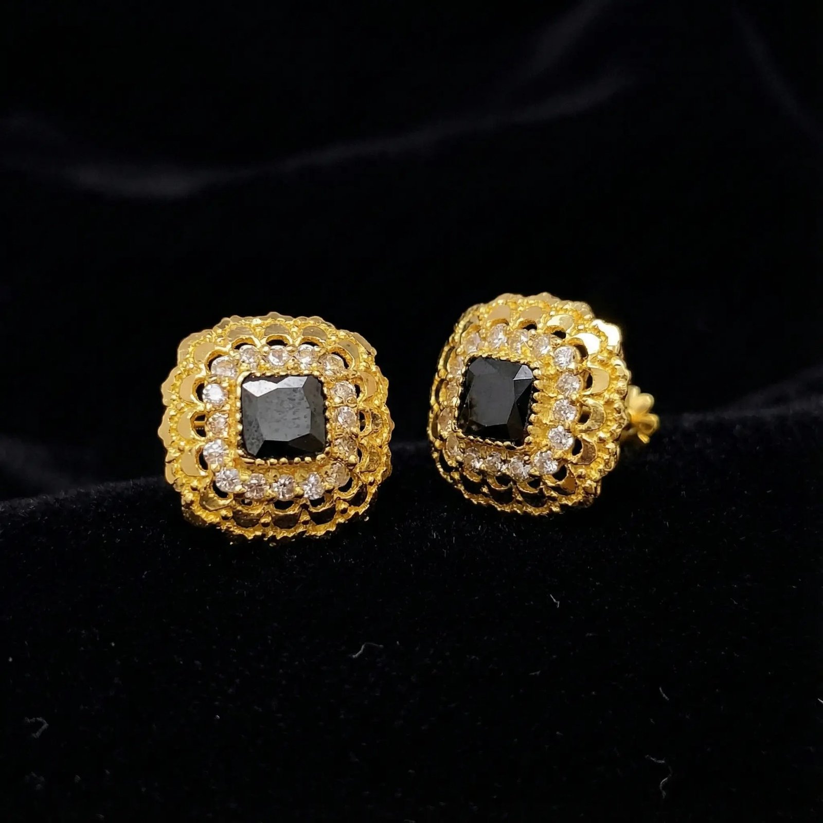 18 Carat Gold Black Stone Screw Stud Earrings